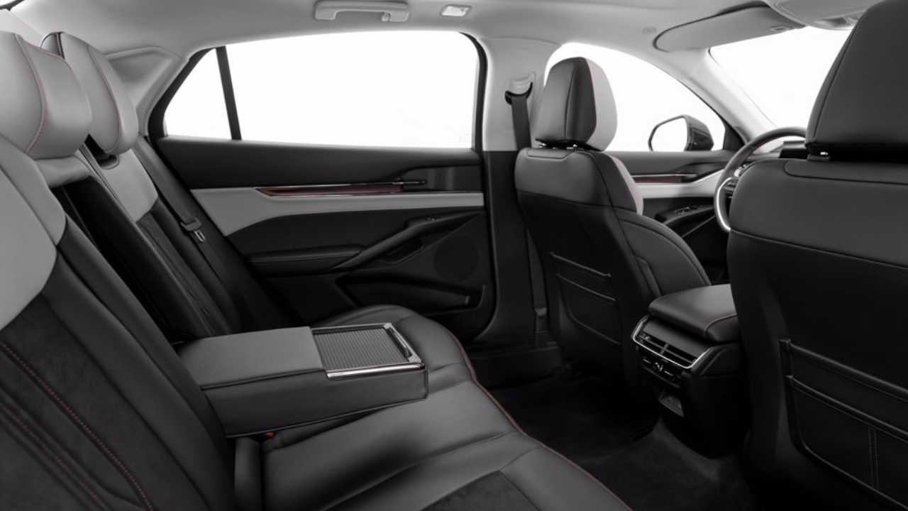 Prices and Specifications for Ford Taurus 2025 in Saudi Arabia